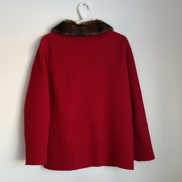 Nygard red 100% wool medium vintage women’s sweater/jacket with faux fur collar. - Picture 6 of 12